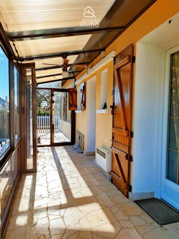 Maison
                                                                                                                                                                                                                                                                                                                        6 pièce(s)                                                                                                                                                                                                          4 chambre(s)                                                                                                                                                                                                          135  m²