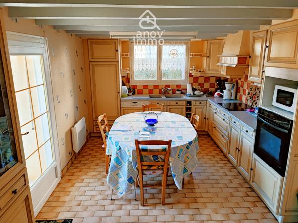 Maison
                                                                                                                                                                                                                                                                                                                        6 pièce(s)                                                                                                                                                                                                          4 chambre(s)                                                                                                                                                                                                          135  m²