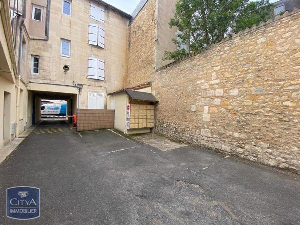 Parking à louer Poitiers (86000)