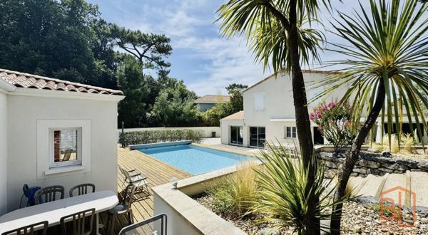 Royan – Ensemble immobilier d’exception au cœur du Parc de Vallières, à deux pas de la Grande Conche