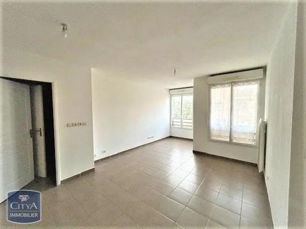 Appartement à louer 3 pièces 54.76m² La Seyne-sur-Mer (83500)