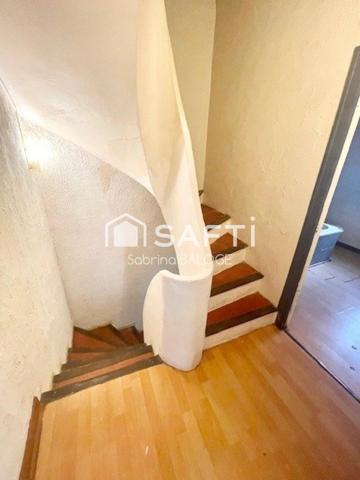 Maison à rénover plus grand espace de stockage