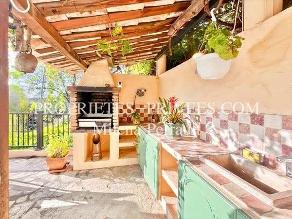 NICE OUEST - Villa d'environ 150 m2   + GARAGE + PISCINE