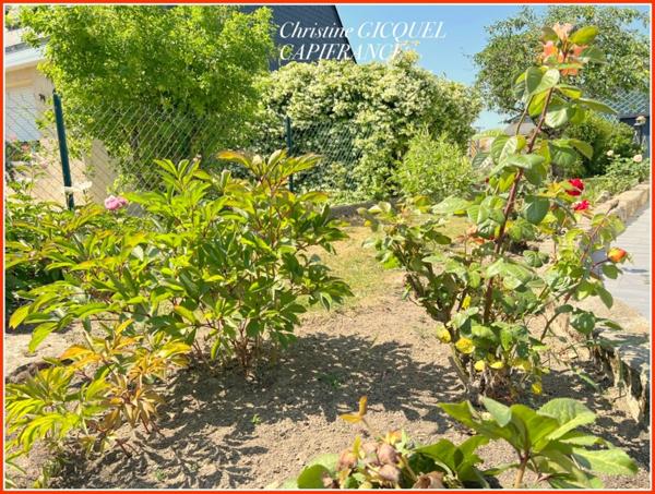 SAINT-NAZAIRE QUARTIER RESIDENTIEL FAMILIAL TOUT A PIED, à vendre MAISON 4 CHAMBRES, JARDIN CLOS, DEPENDANCES.