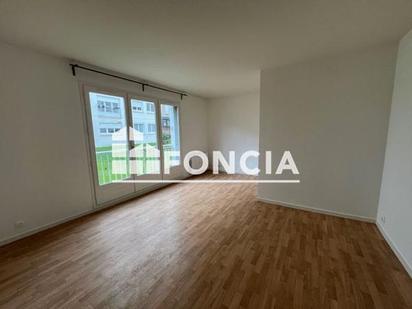 Location Studio 30.11 m² - 29H RUE DU GRAND FAUBOURG Chartres 28000