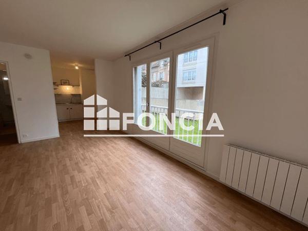 Location Studio 30.11 m² - 29H RUE DU GRAND FAUBOURG Chartres 28000