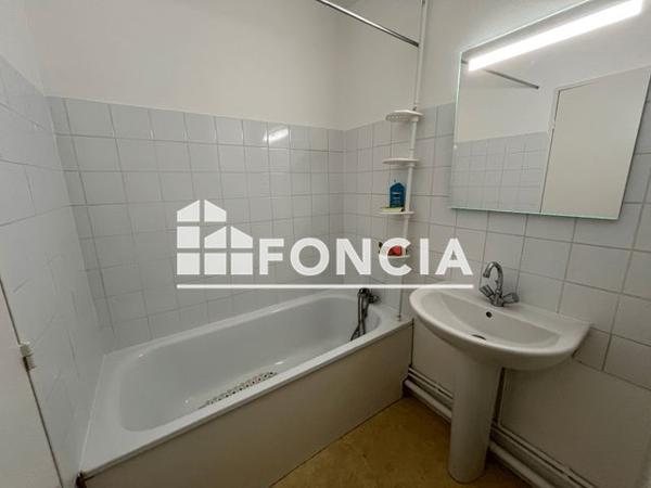 Location Studio 30.11 m² - 29H RUE DU GRAND FAUBOURG Chartres 28000