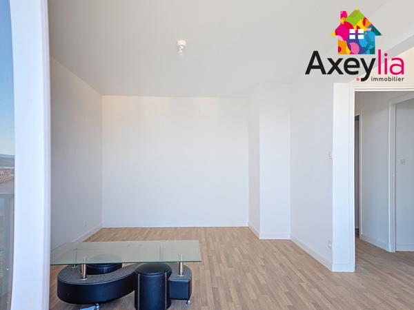 Le Coteau (42120) A LOUER - LE COTEAU - STUDIO AVEC BALCON ET STATIONNEMENT