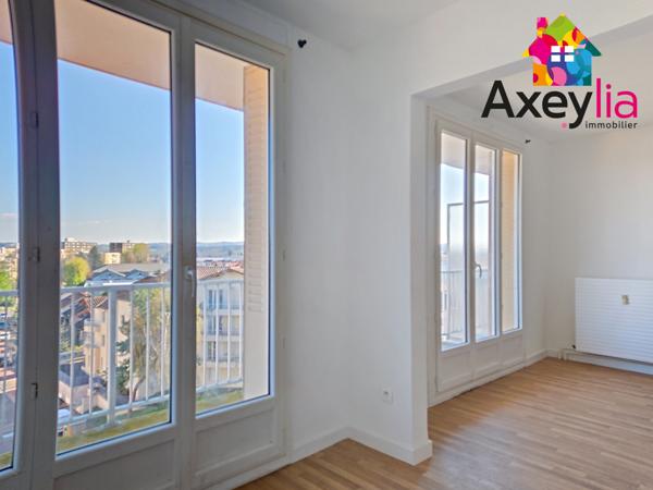 Le Coteau (42120) A LOUER - LE COTEAU - STUDIO AVEC BALCON ET STATIONNEMENT