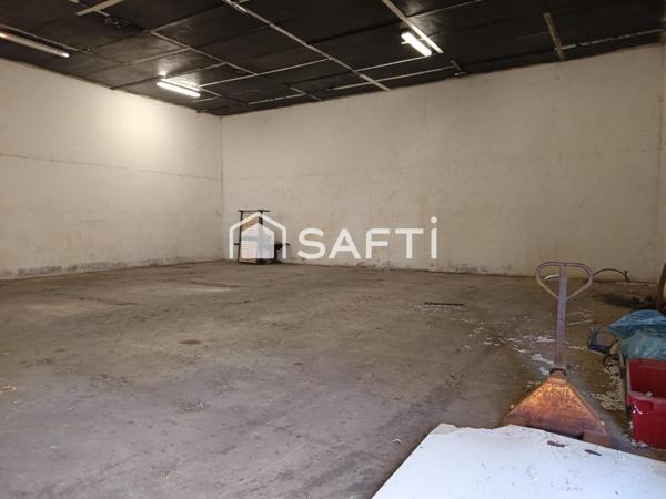 BATIMENTS SUR 6749 M2 DE TERRAIN EN BORD DE RN 113