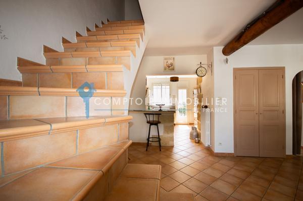 Maison de village
                                                                                                                                                                                                                                                                                                                        7 pièce(s)                                                                                                                                                                                                          4 chambre(s)                                                                                                                                                                                                          187  m²
