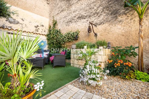 Maison de village
                                                                                                                                                                                                                                                                                                                        7 pièce(s)                                                                                                                                                                                                          4 chambre(s)                                                                                                                                                                                                          187  m²