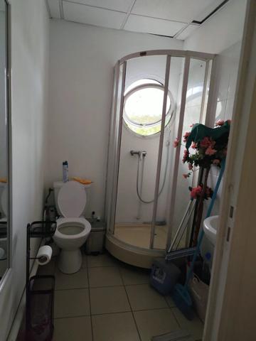 Location                                                      Local commercial
                        
                     6 pièces                      86 m2                     à Fort-de-France