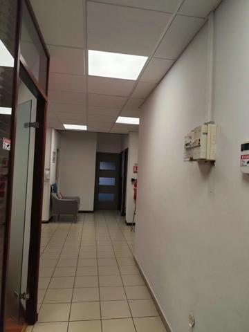 Location                                                      Local commercial
                        
                     6 pièces                      86 m2                     à Fort-de-France