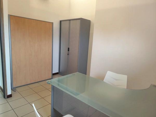 Location                                                      Local commercial
                        
                     6 pièces                      86 m2                     à Fort-de-France