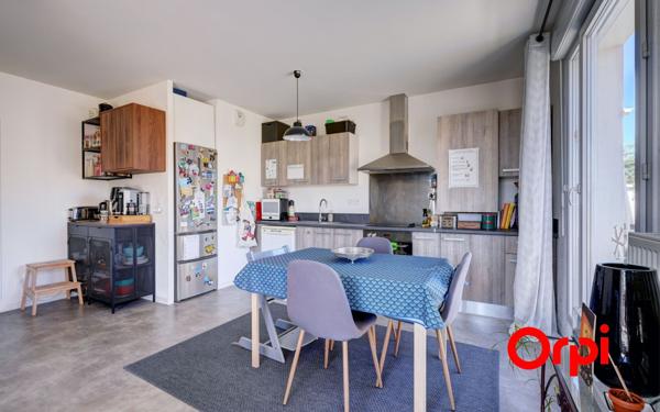 Appartement à vendre    4 pièces • 81,19 m2 Vaulx-en-Velin