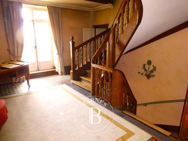 Chalon-sur-Saône, Propriété 7 Chambres -  660 m² à vendre