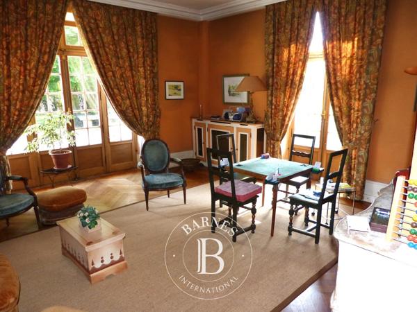 Chalon-sur-Saône, Propriété 7 Chambres -  660 m² à vendre