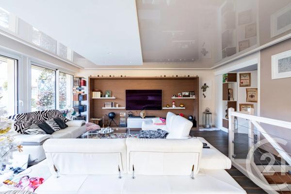 Appartement à vendre  7 pièces - 180,68 m 2   LAVAL  - 53