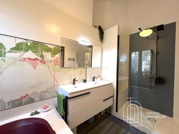 MAISON D'ARCHITECTE EN CAMPAGNE D'ARLES