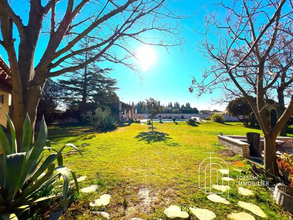 MAISON D'ARCHITECTE EN CAMPAGNE D'ARLES