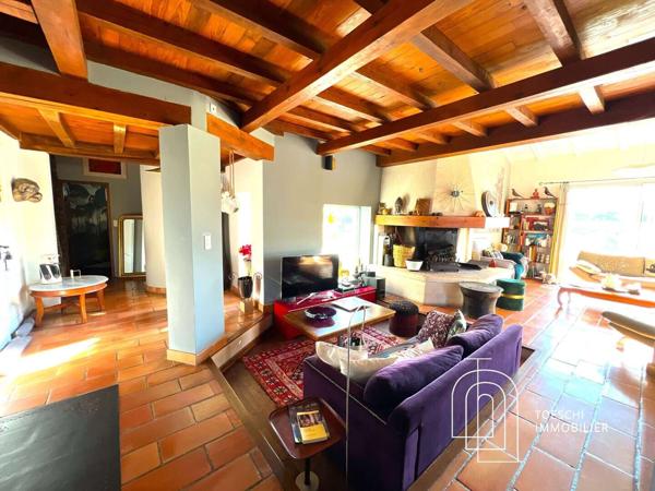 MAISON D'ARCHITECTE EN CAMPAGNE D'ARLES