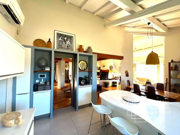 MAISON D'ARCHITECTE EN CAMPAGNE D'ARLES