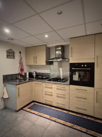 Maison de 8 pièces 152 m² - 3 ch - Véranda, Sous-sol complet & Terrain - Bourges