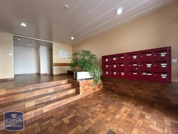 Appartement à louer 2 pièces 50.6m² Alençon (61000)