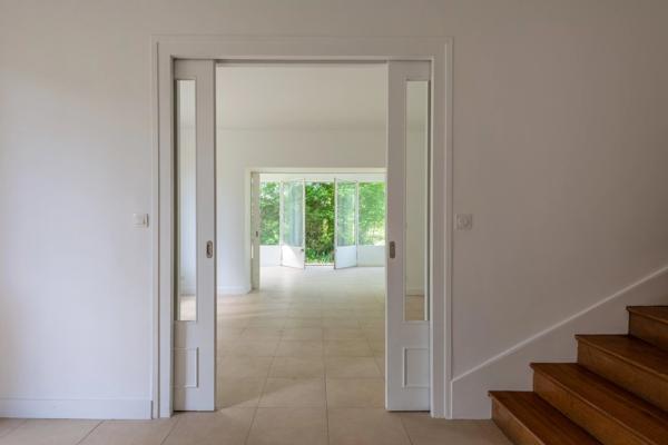 Sainte-Foy-lès-Lyon – Propriété bourgeoise rénovée avec terrain constructible de 6 093 m²