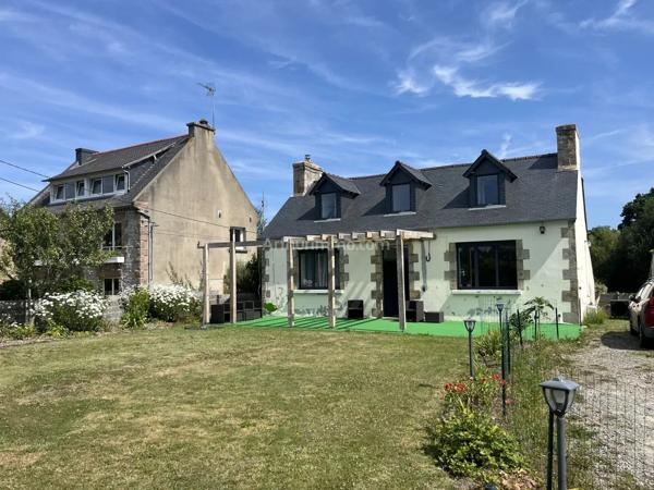 Vente                                                      Maison
                        
                     5 pièces                      120 m2                     à Trébeurden