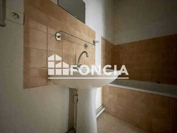 Location Appartement 2 pièces 38.39 m² - 60 RUE DE VERDUN Carcassonne 11000