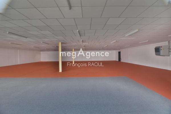 Local Commercial à VEZAC, 24220 - 5 pièces 900m²