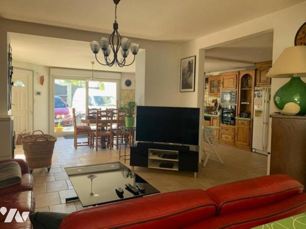 A 15 mn d'EPERNAY Maison rénovée avec dépendance et jardin