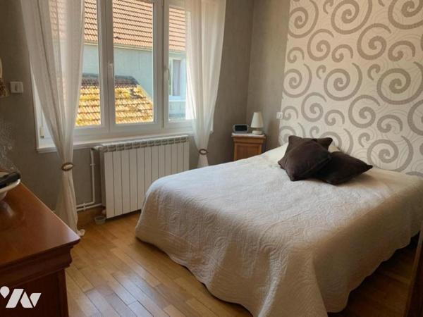 A 15 mn d'EPERNAY Maison rénovée avec dépendance et jardin