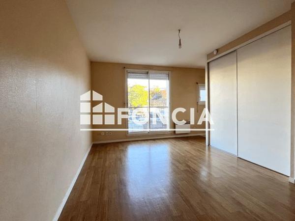 Location Studio 25.4 m² - 55 & 57, AVENUE GAMBETTA Cholet 49300