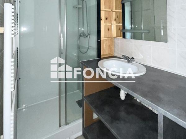 Location Studio 25.4 m² - 55 & 57, AVENUE GAMBETTA Cholet 49300