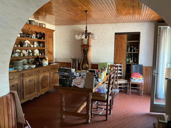 Maison,133m2,4 pièces,3 chambres sur 1756m2 de terrain.