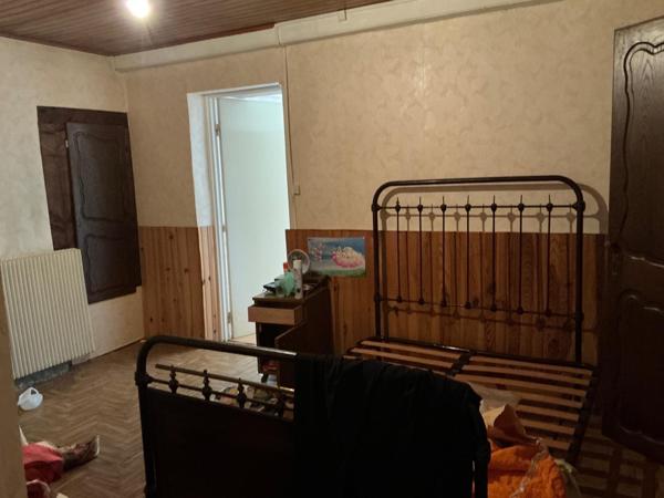 Maison,133m2,4 pièces,3 chambres sur 1756m2 de terrain.