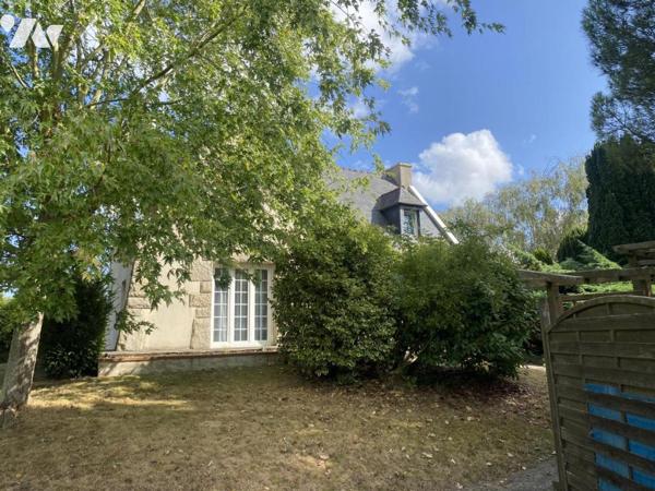 CHAMBRE ET SANITAIRES AU RDC/ GRAND JARDIN CLOS/ DPENDANCE