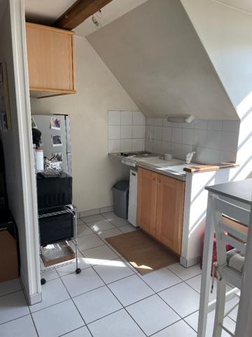 Immeuble Epernon 3 F2 avec parking pour investissement locatif.