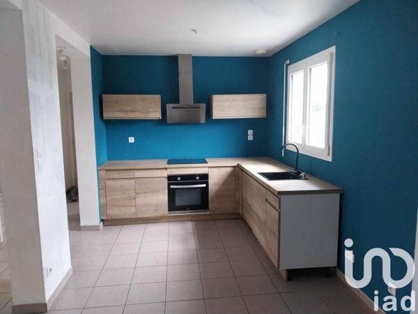 Maison 5 pièces de 79 m² à Réalcamp (76340)