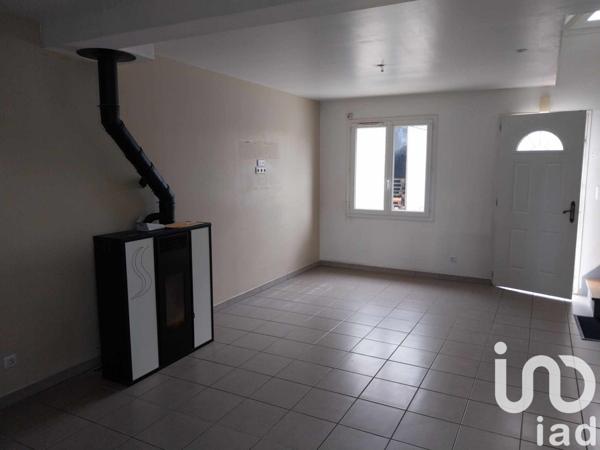 Maison 5 pièces de 79 m² à Réalcamp (76340)