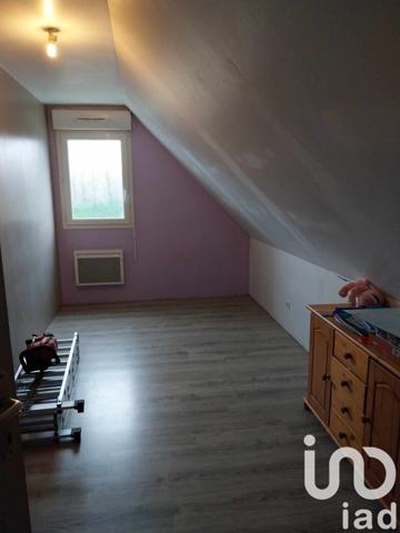 Maison 5 pièces de 79 m² à Réalcamp (76340)