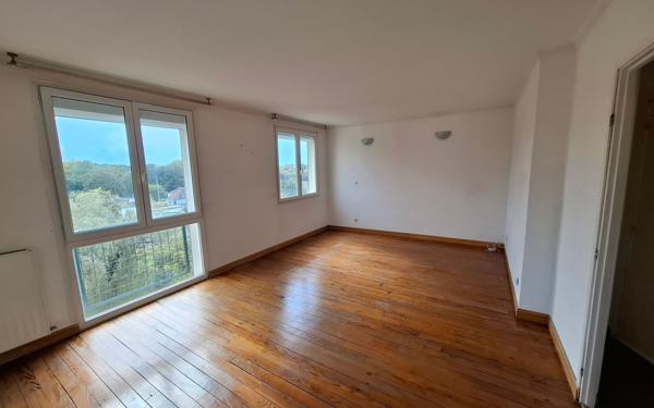 Appartement à vendre    3 pièces •  Compiègne
