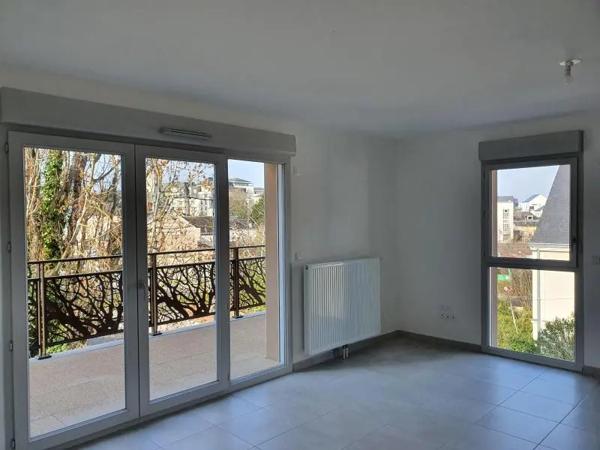 Appartement à louer 3 pièces 71.86m² Joué-lès-Tours (37300)
