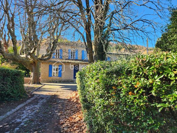 Maison en pierre de 193,91 m²