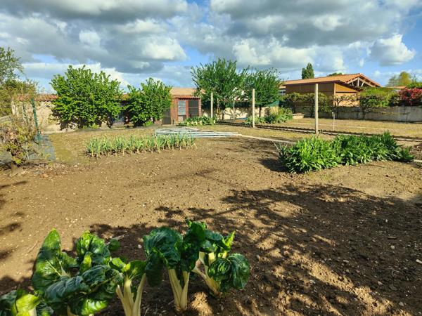 MAISON SUR SOUS-SOL DE 84M², 3 CHAMBRES, DEPENDANCE, TERRAIN 1219M²