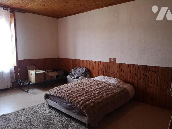 Chamouilley, maison de ville F4 avec terrain et garage