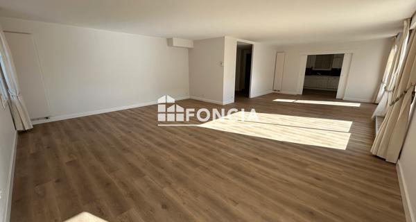 Location Appartement 3 pièces 145.38 m² - Laon 02000